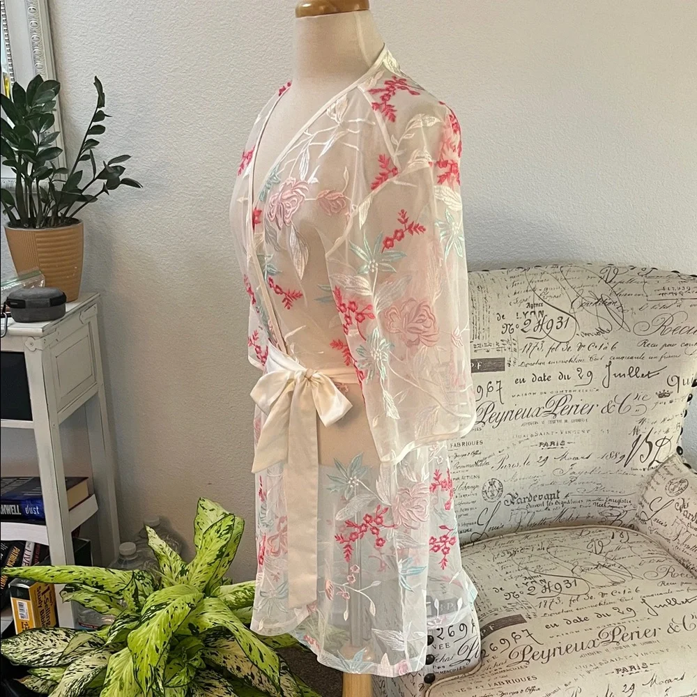 NWOT International Concepts Sheer Floral Robe - Picture 6 of 12